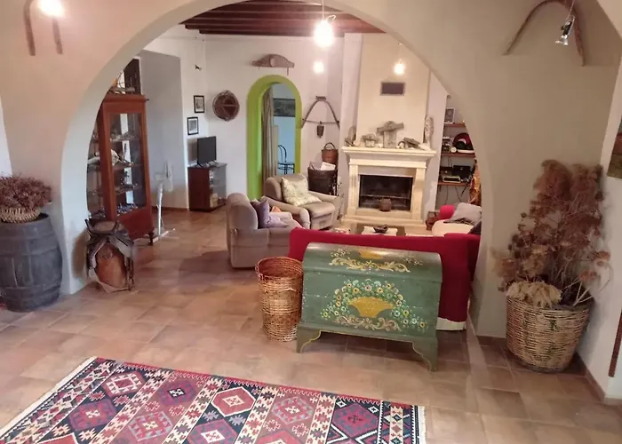 Spacious House With Sea View *