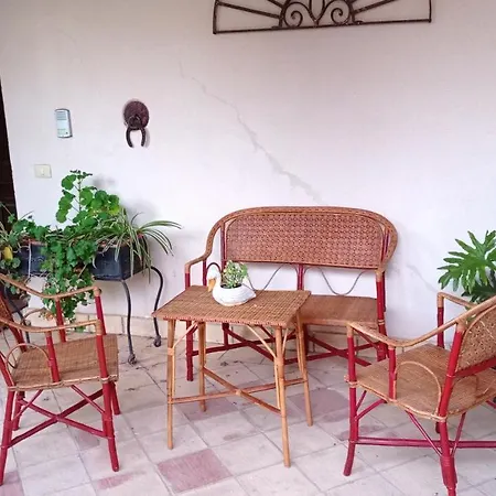 Nyaraló Spacious House With Sea View