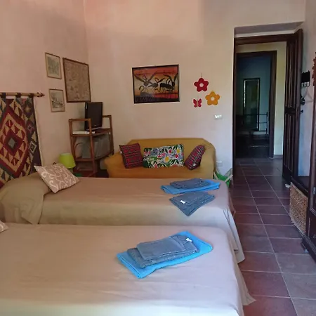 Spacious House With Sea View Nyaraló *