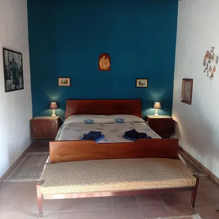 Nyaraló Spacious House With Sea View