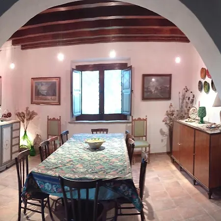 Spacious House With Sea View *